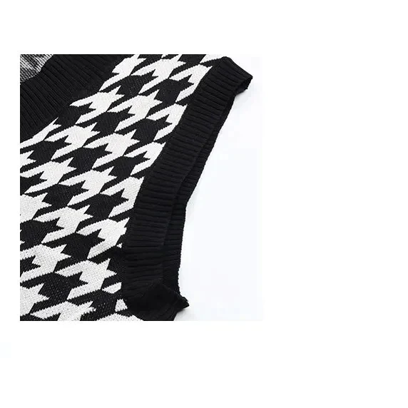 Bridgett Checkered Knit Vest - St Vesti | Blazers & Cardigans