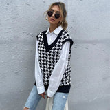 Bridgett Checkered Knit Vest - Black / s - St Vesti | Blazers & Cardigans