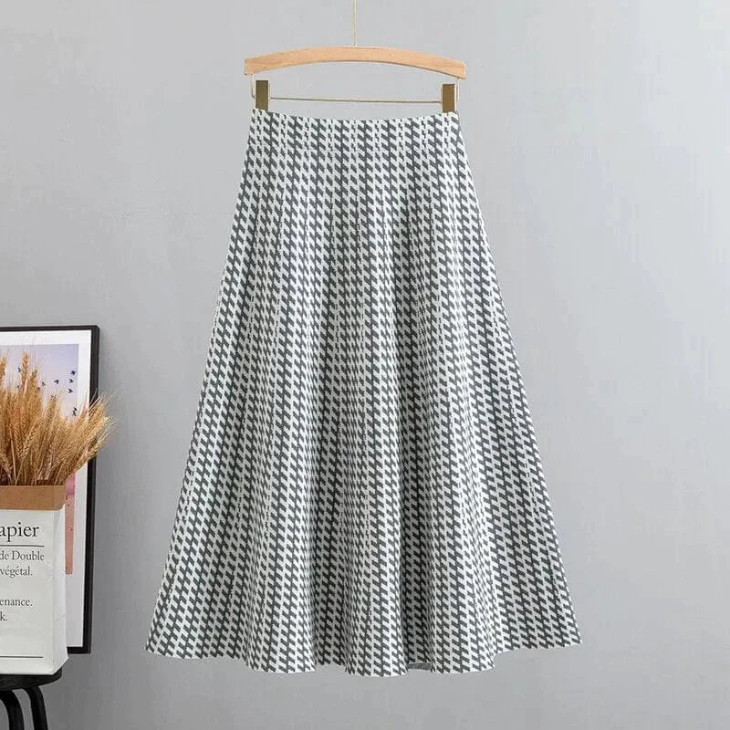 Chic Viscose Knit Skirt - White / One Size - St Vesti | All Womens Skirts Leather Skirts And Maxi Skirts